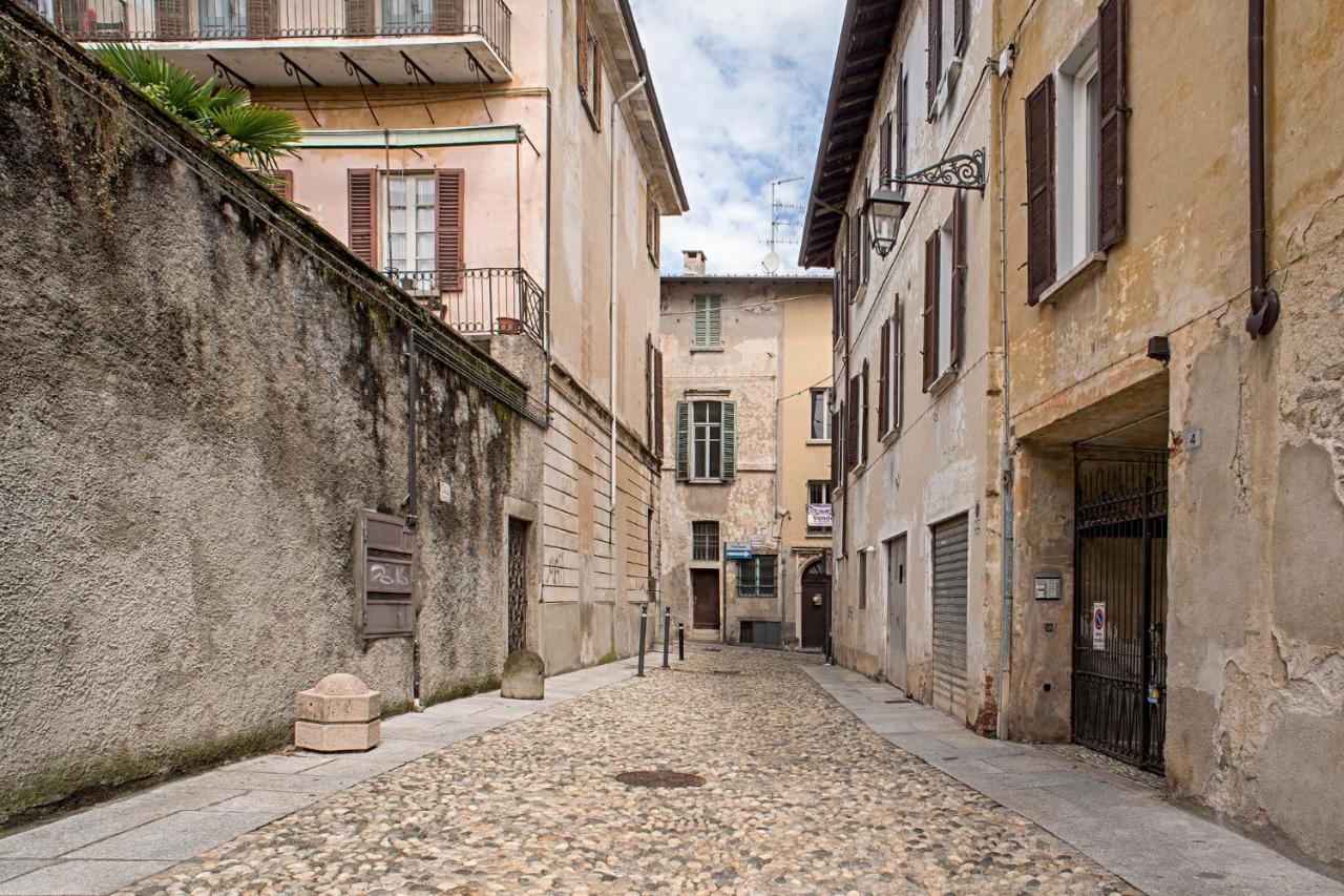 דירות ארונה Cortile Del Forno Nel Centro Storico מראה חיצוני תמונה